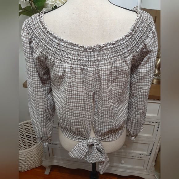 Willow & Root Off The Shoulder Gingham Top With Back Tie - Picture 10 of 11